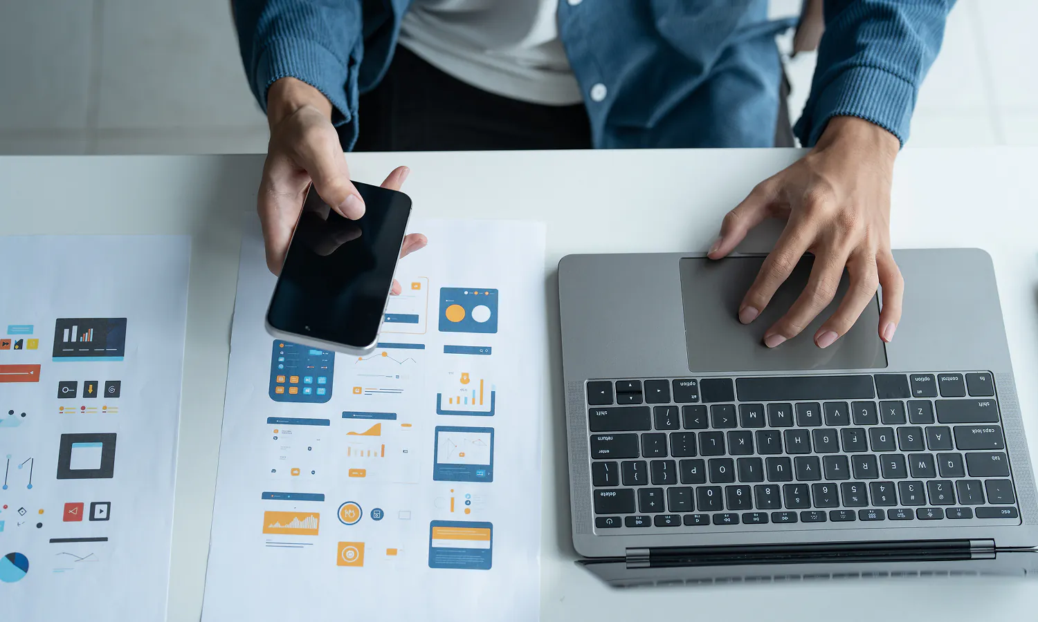 Support agent working alongside automated helpdesk tools